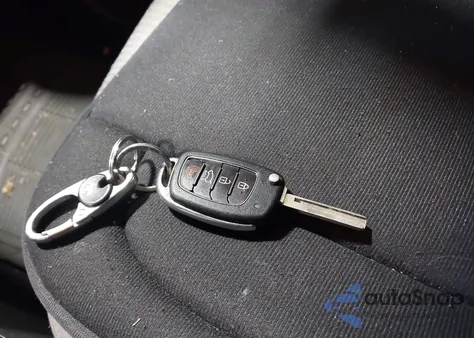 2017 Hyundai Santa Fe Sport 2.4L из США, поврежденный, VIN 5NMZT3LB8HH044806